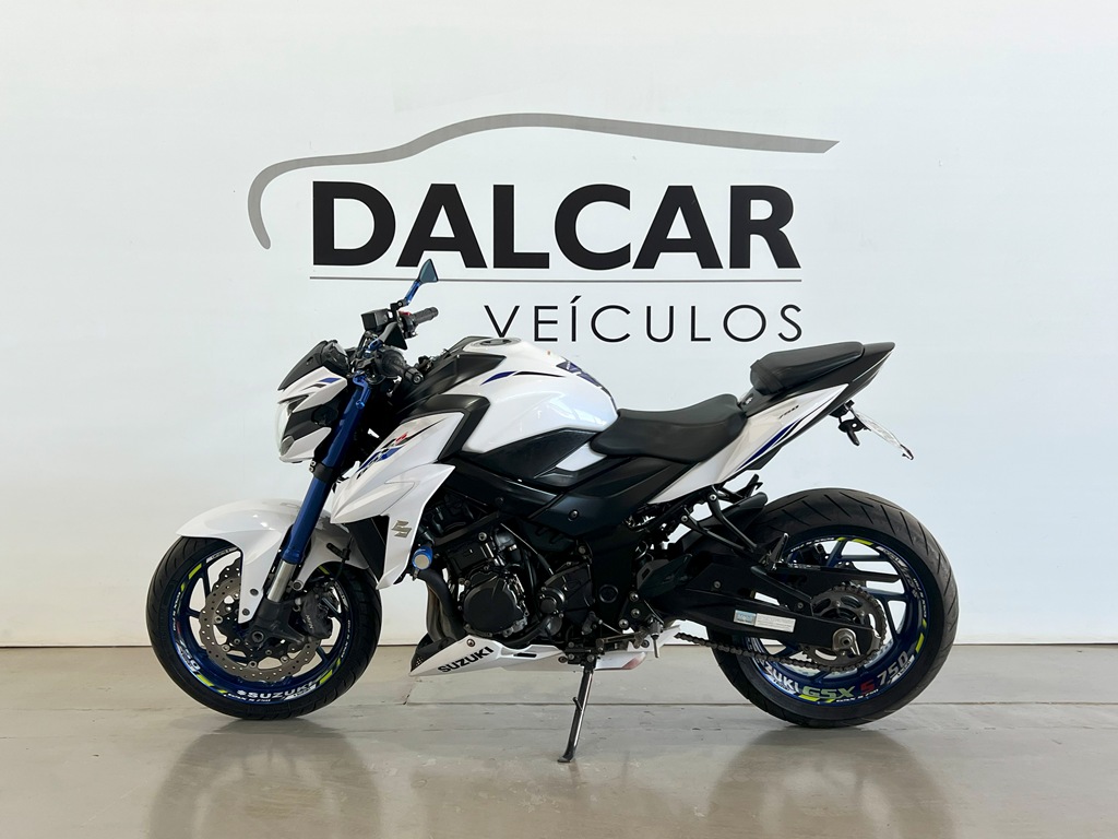SUZUKI GSX-S 750 AZ
