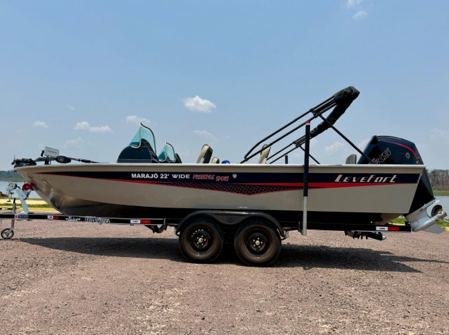 LANCHA MARAJO 22 WIDE FREESTYLE 300HP