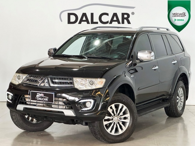 PAJERO HPE 7 LUGARES